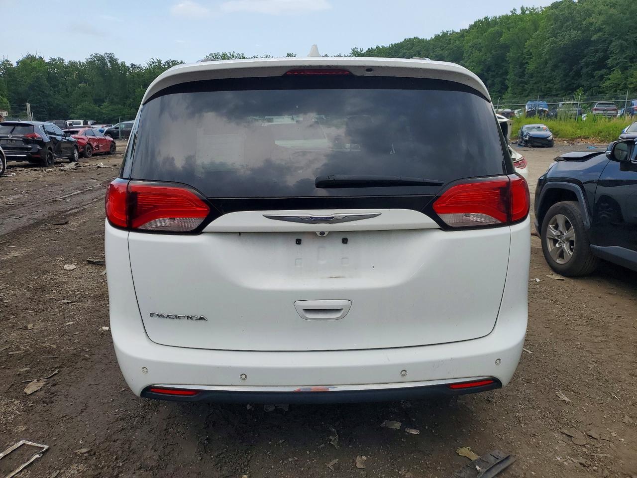 2C4RC1BG2KR597286 · 2019 CHRYSLER PACIFICA · 6/13