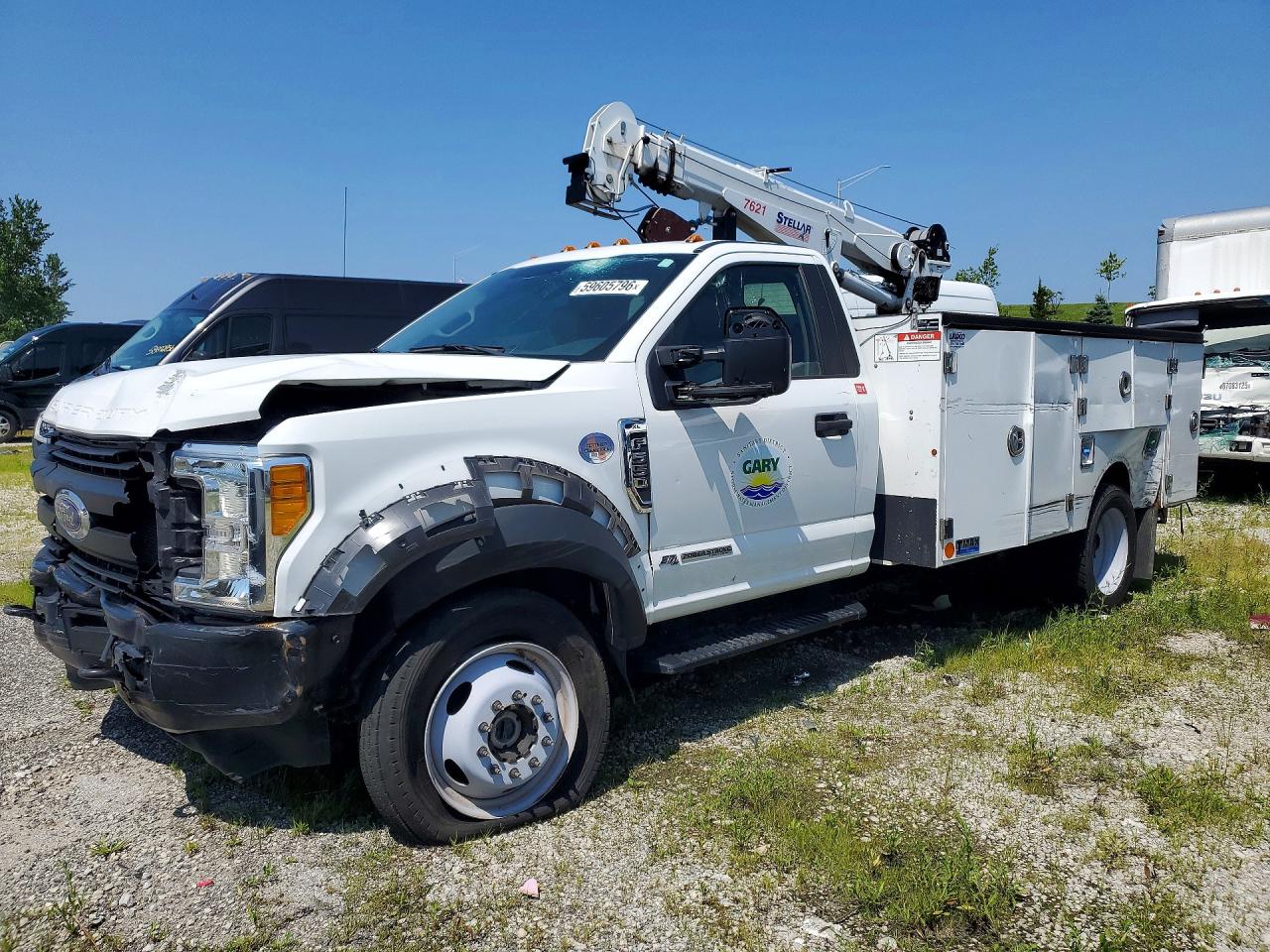 1FDUF5HT1HEE05435 · 2017 FORD F550