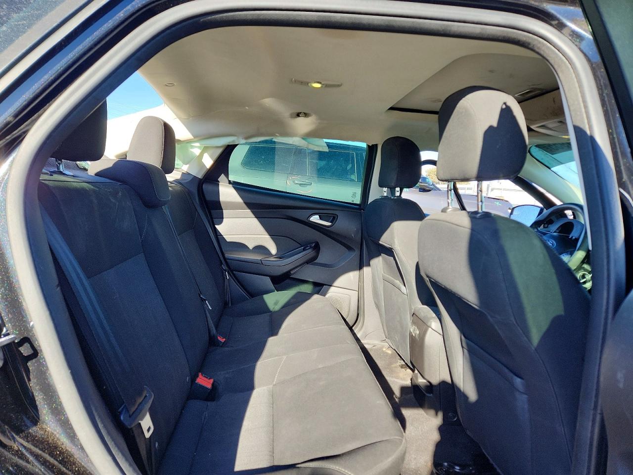 1FADP3F28FL325662 · 2015 FORD FOCUS · 10/12
