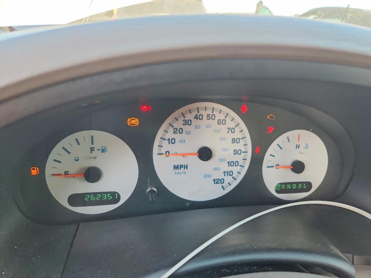 1B4GP25372B648335 · 2002 DODGE CARAVAN · 9/13