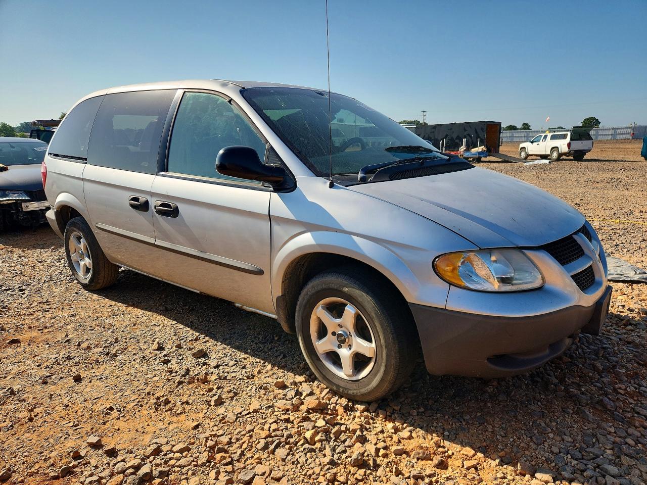 1B4GP25372B648335 · 2002 DODGE CARAVAN · 4/13