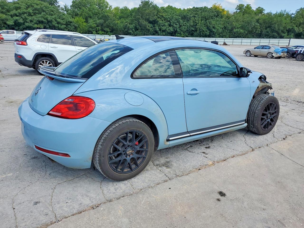 3VWVT7AT0EM665450 · 2014 VOLKSWAGEN BEETLE · 3/13