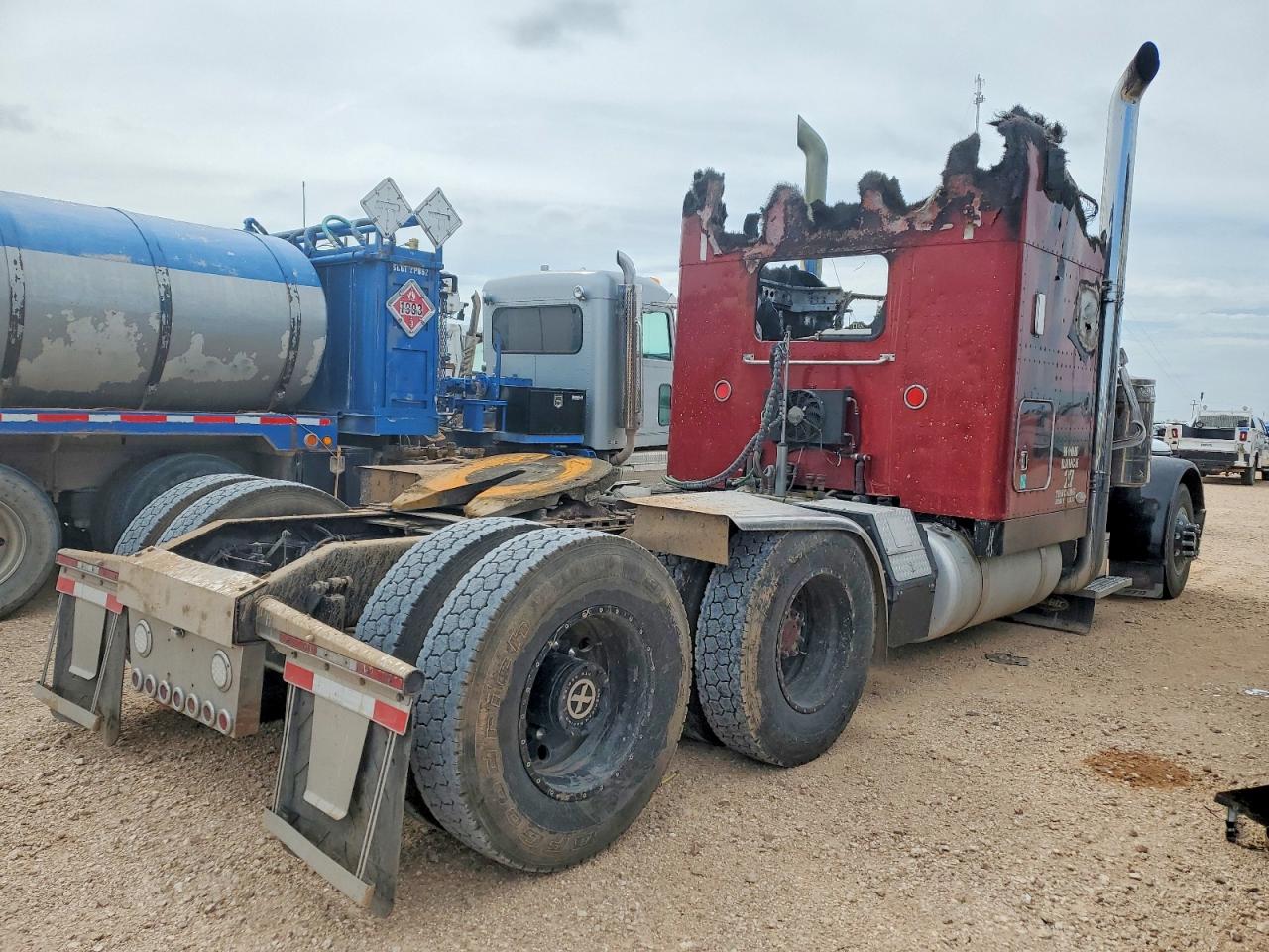 1XP5DB9X43D599485 · 2003 PETERBILT 379 · 4/10