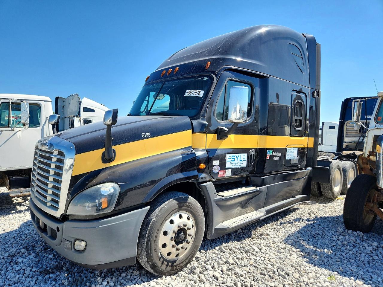 3AKJGLDR6JSKB8267 · 2018 FREIGHTLINER CASCADIA 125