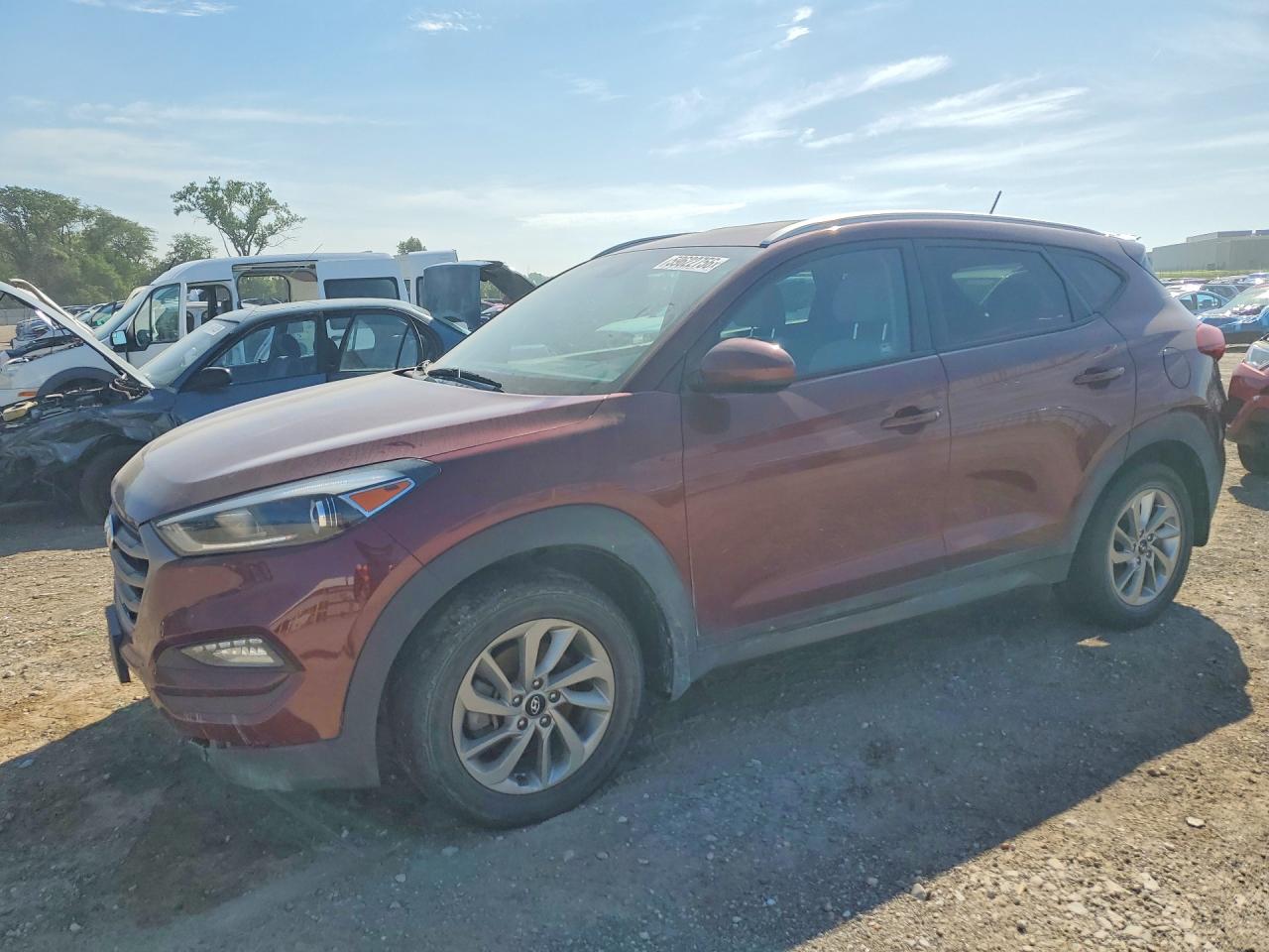 KM8J3CA41GU123030 · 2016 HYUNDAI TUCSON