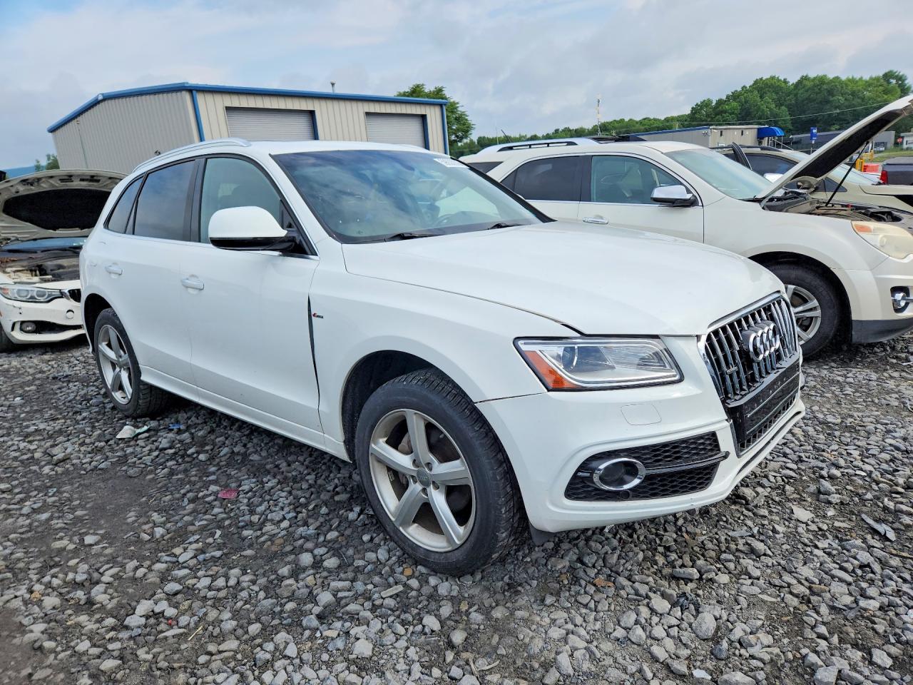 WA1M2AFP5HA071393 · 2017 AUDI Q5 · 4/13