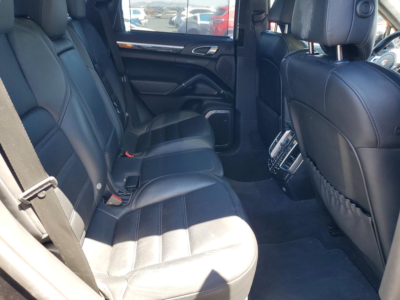 WP1AC2A29ELA80717 · 2014 PORSCHE CAYENNE · 10/12
