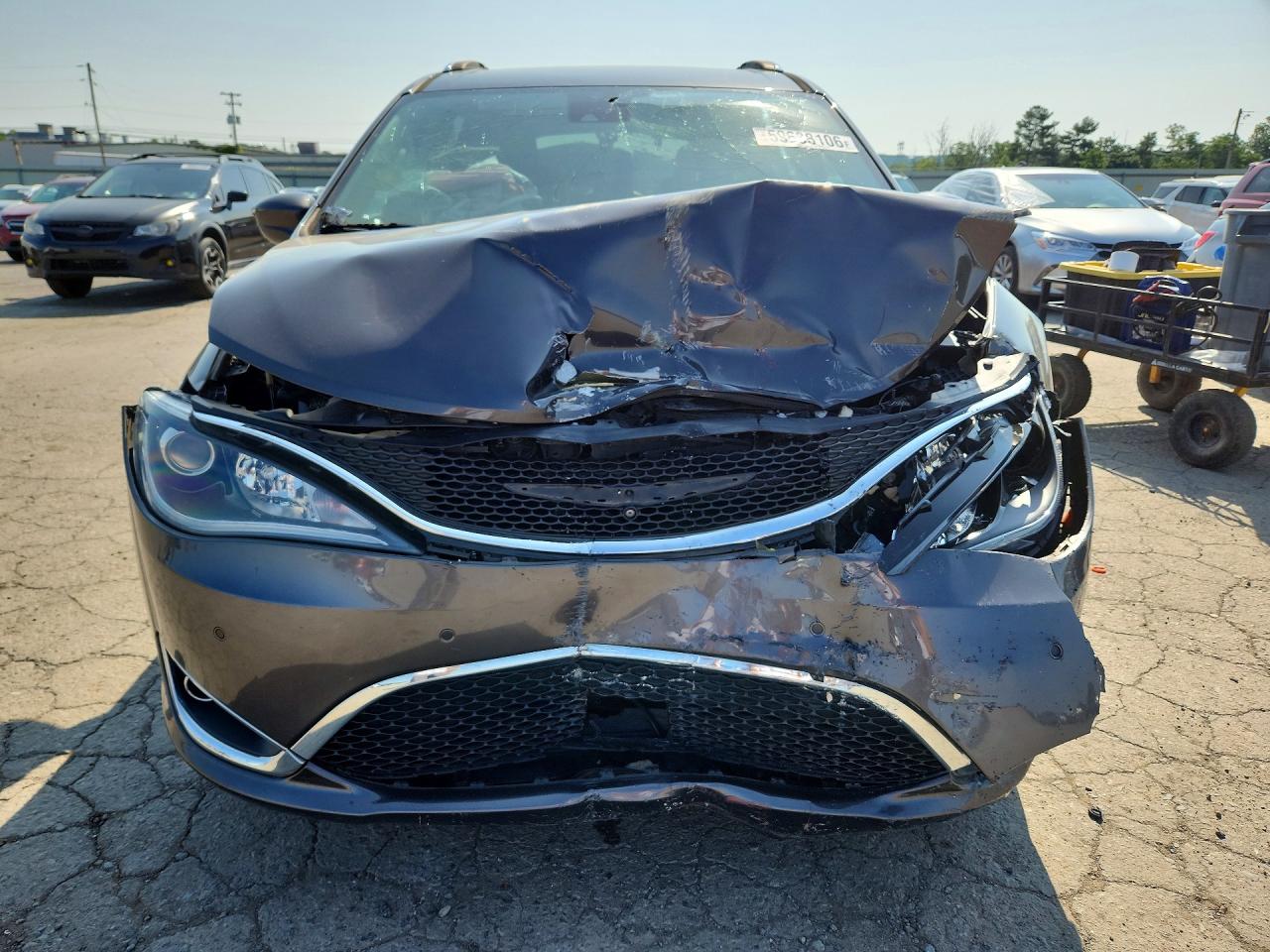 2C4RC1EG7HR837971 · 2017 CHRYSLER PACIFICA · 5/13