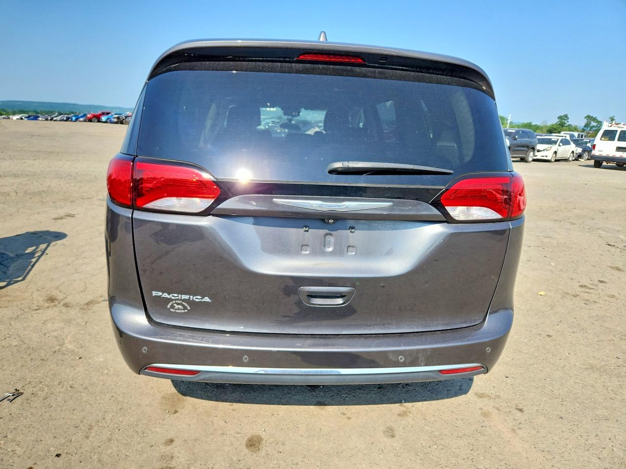 2C4RC1EG7HR837971 · 2017 CHRYSLER PACIFICA · 6/13