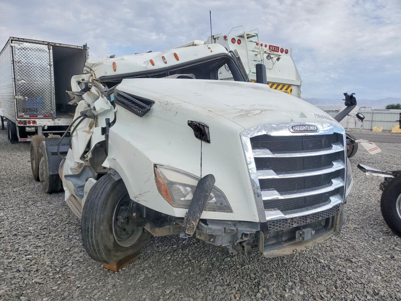 3AKJHLDV1PDUF9192 · 2023 FREIGHTLINER CASCADIA 126