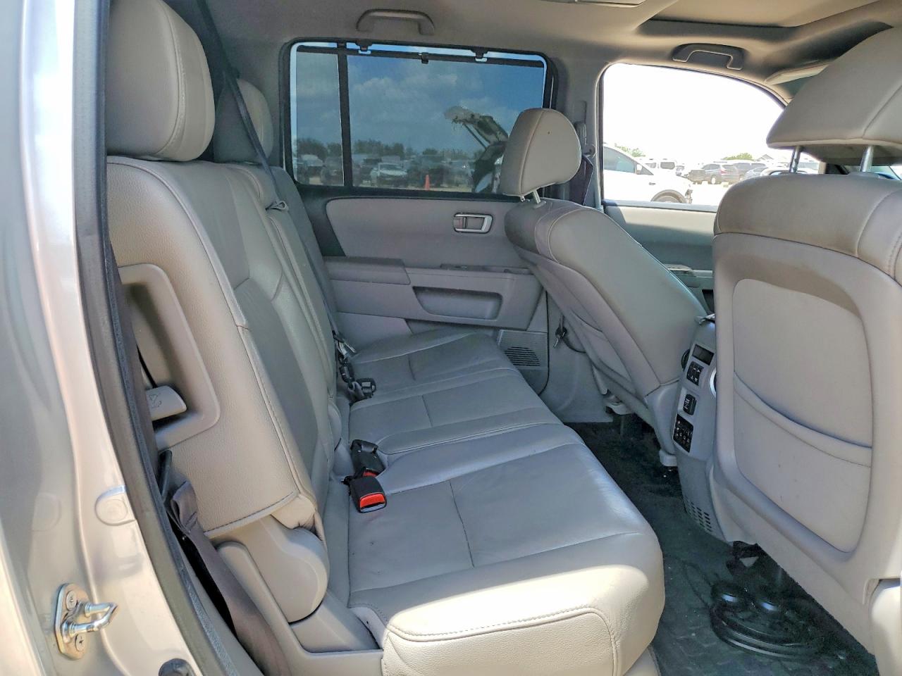 5FNYF4H96CB065212 · 2012 HONDA PILOT · 10/12