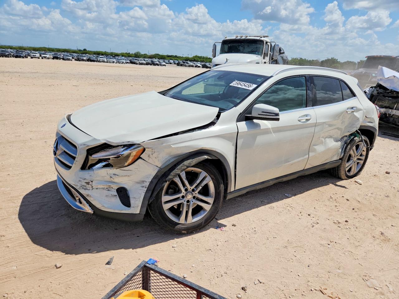 WDCTG4EB1GJ264093 · 2016 MERCEDES-BENZ GLA