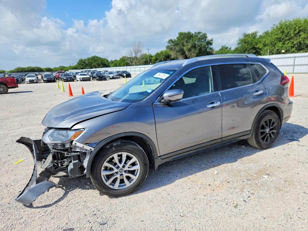 KNMAT2MT1KP555805 · 2019 NISSAN ROGUE