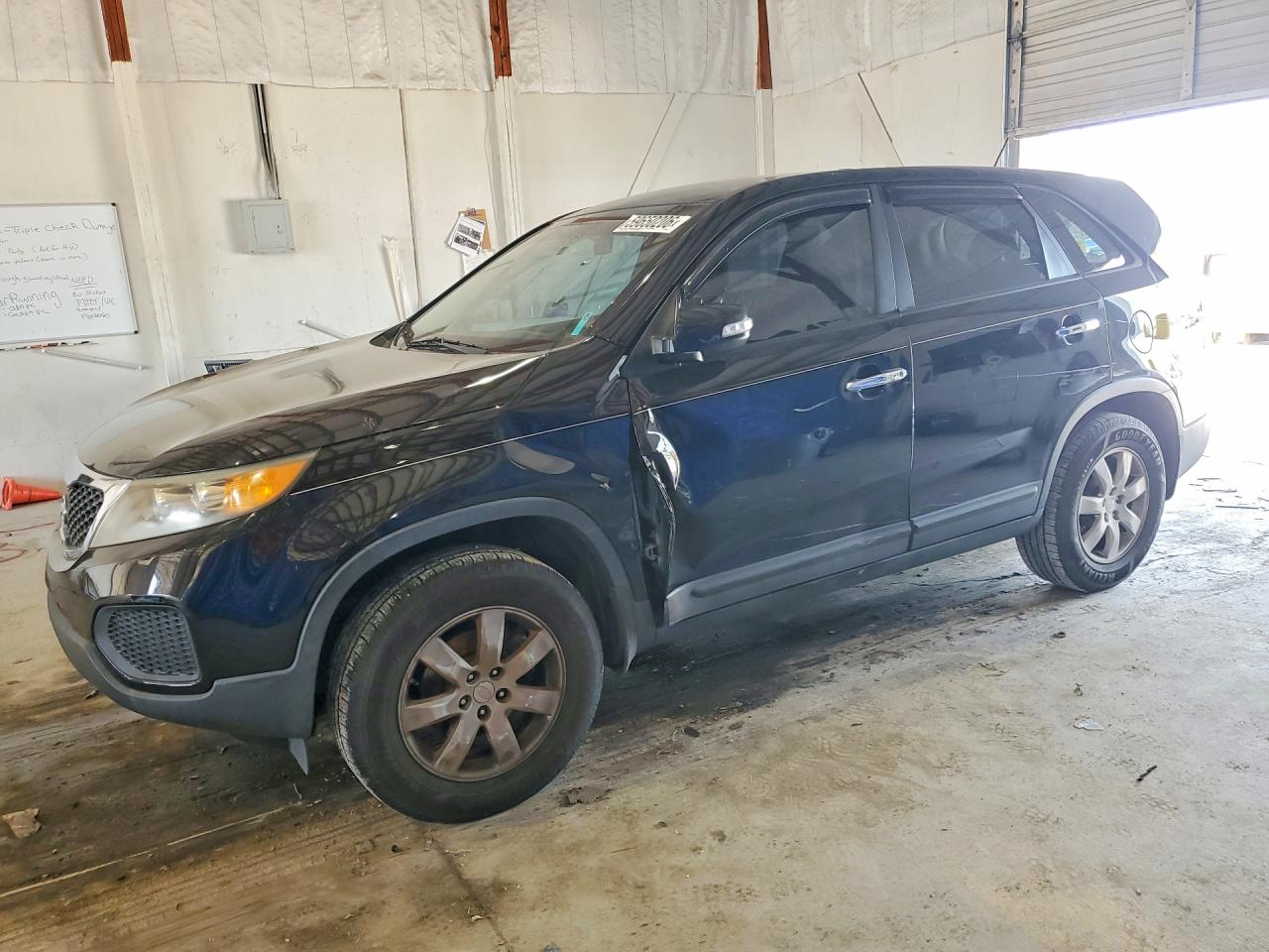 5XYKT3A13BG083686 · 2011 KIA SORENTO