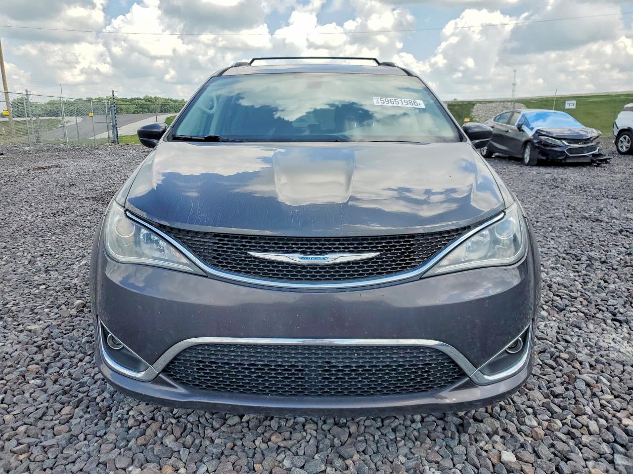 2C4RC1BG0JR149563 · 2018 CHRYSLER PACIFICA · 5/13
