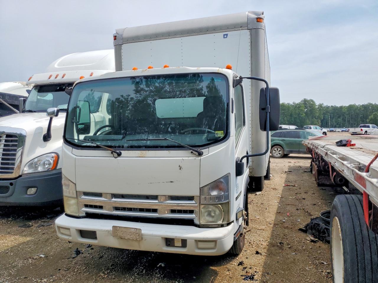 2009 ISUZU NPR