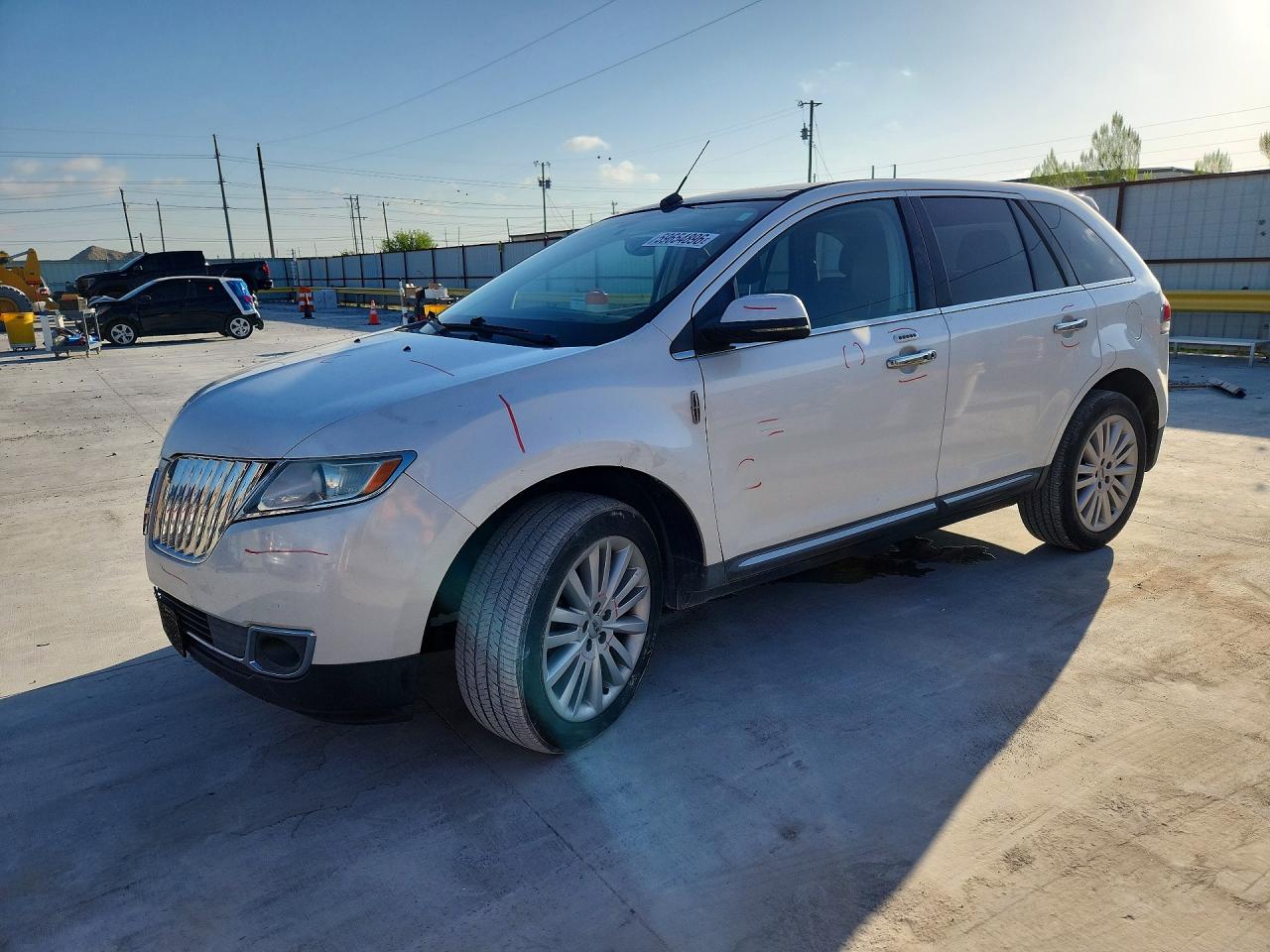 2LMDJ6JK3DBL35470 · 2013 LINCOLN MKX