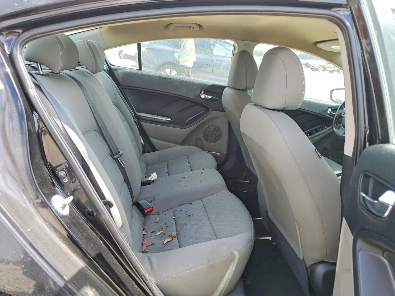 KNAFK4A62F5263100 · 2015 KIA FORTE · 10/12