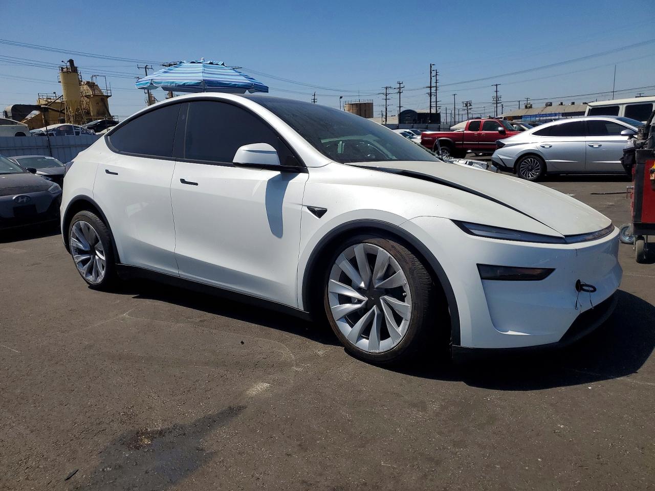 7SAYGDEE1TF451487 · 2026 TESLA MODEL Y · 4/13
