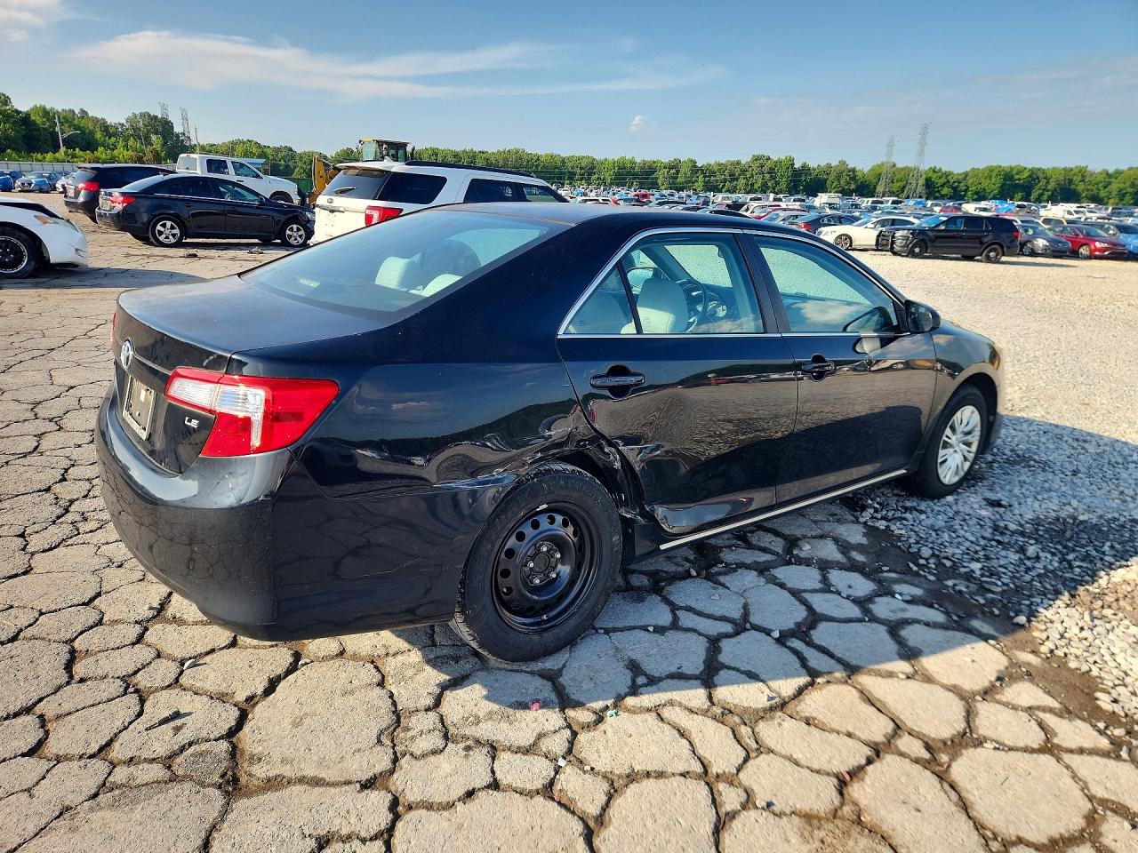4T1BF1FK2EU853551 · 2014 TOYOTA CAMRY · 3/12