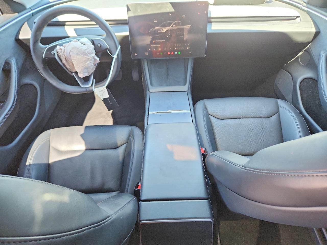 5YJ3E1EB8RF732633 · 2024 TESLA MODEL 3 · 8/12