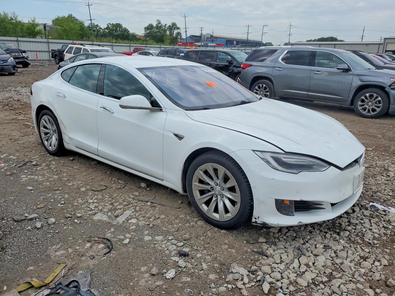 5YJSA1E11GF158470 · 2016 TESLA MODEL S · 4/12