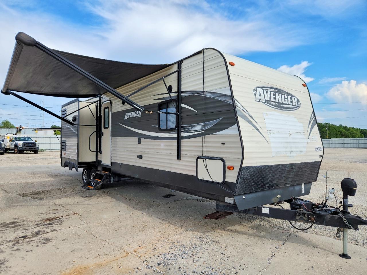 5ZT2AVXB3GB911060 · 2016 FOREST RIVER AVENGER