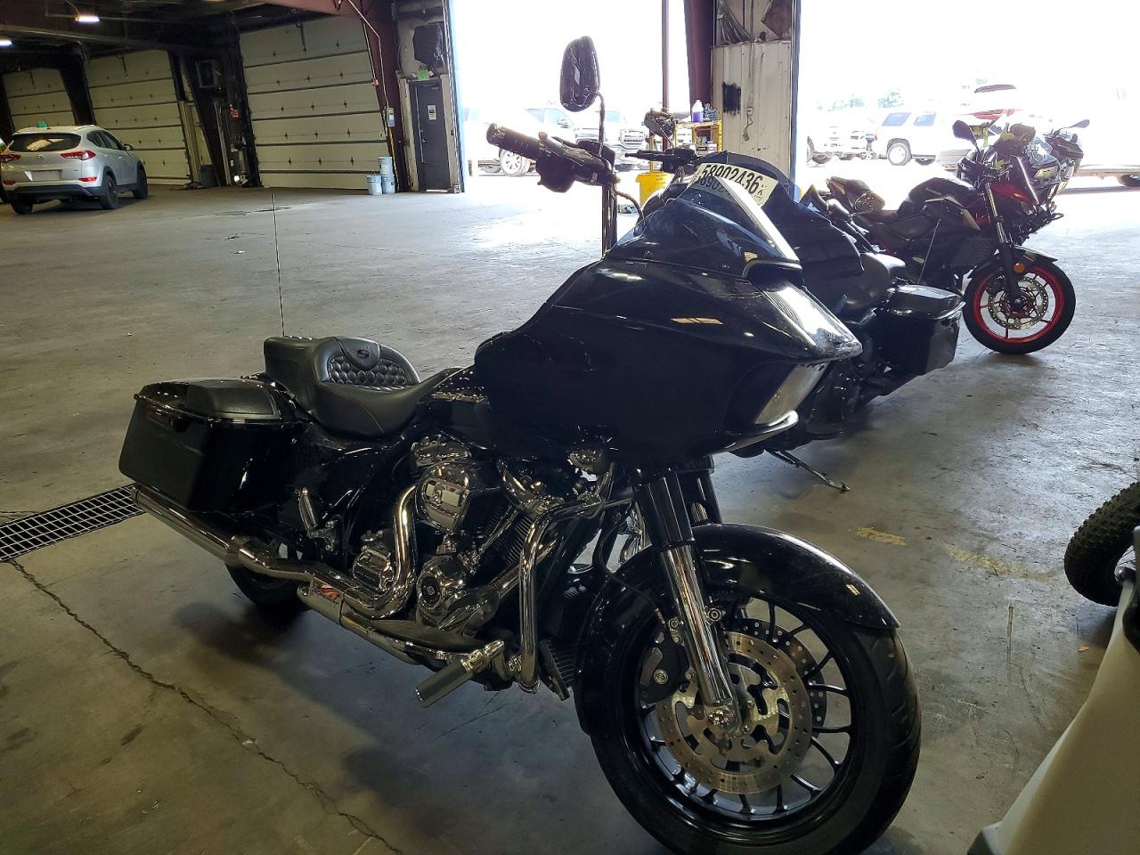 1HD1KTC18HB613521 · 2017 HARLEY-DAVIDSON FLTRXS