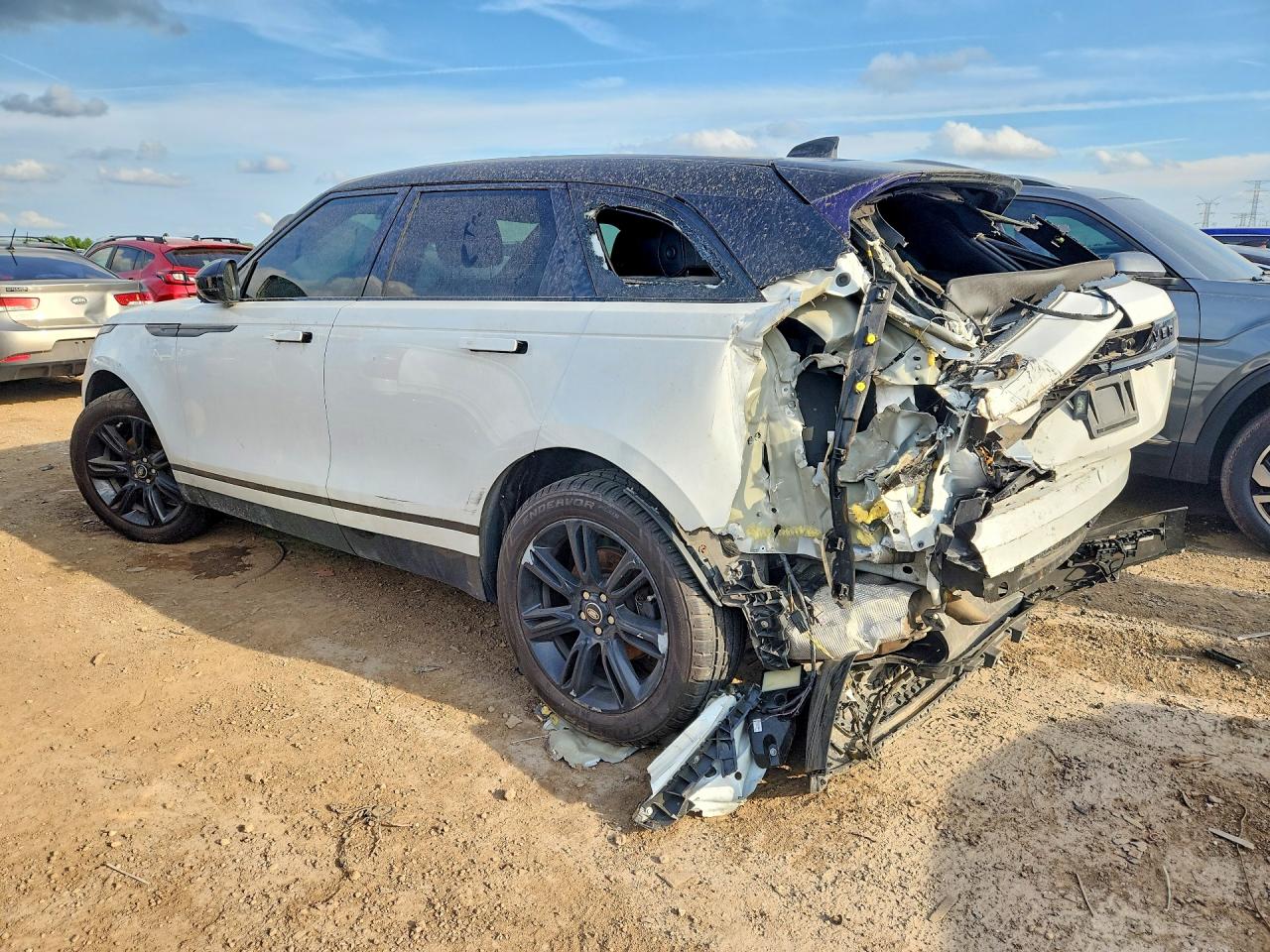 SALYB2RXXJA749885 · 2018 LAND ROVER RANGE ROVER VELAR · 2/12