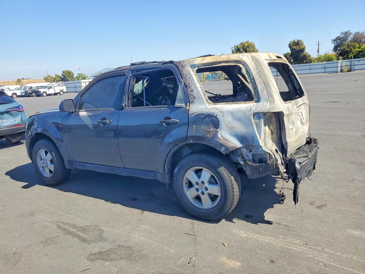 1FMCU03719KD07247 · 2009 FORD ESCAPE · 2/13