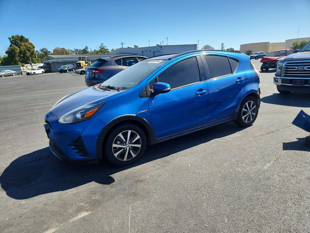 JTDKDTB37J1606591 · 2018 TOYOTA PRIUS C