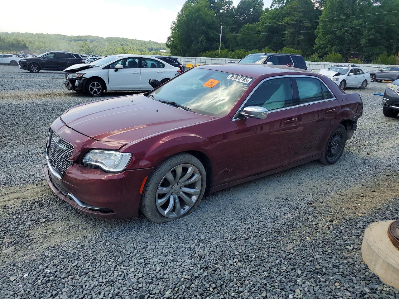 2C3CCAAGXJH342028 · 2018 CHRYSLER 300