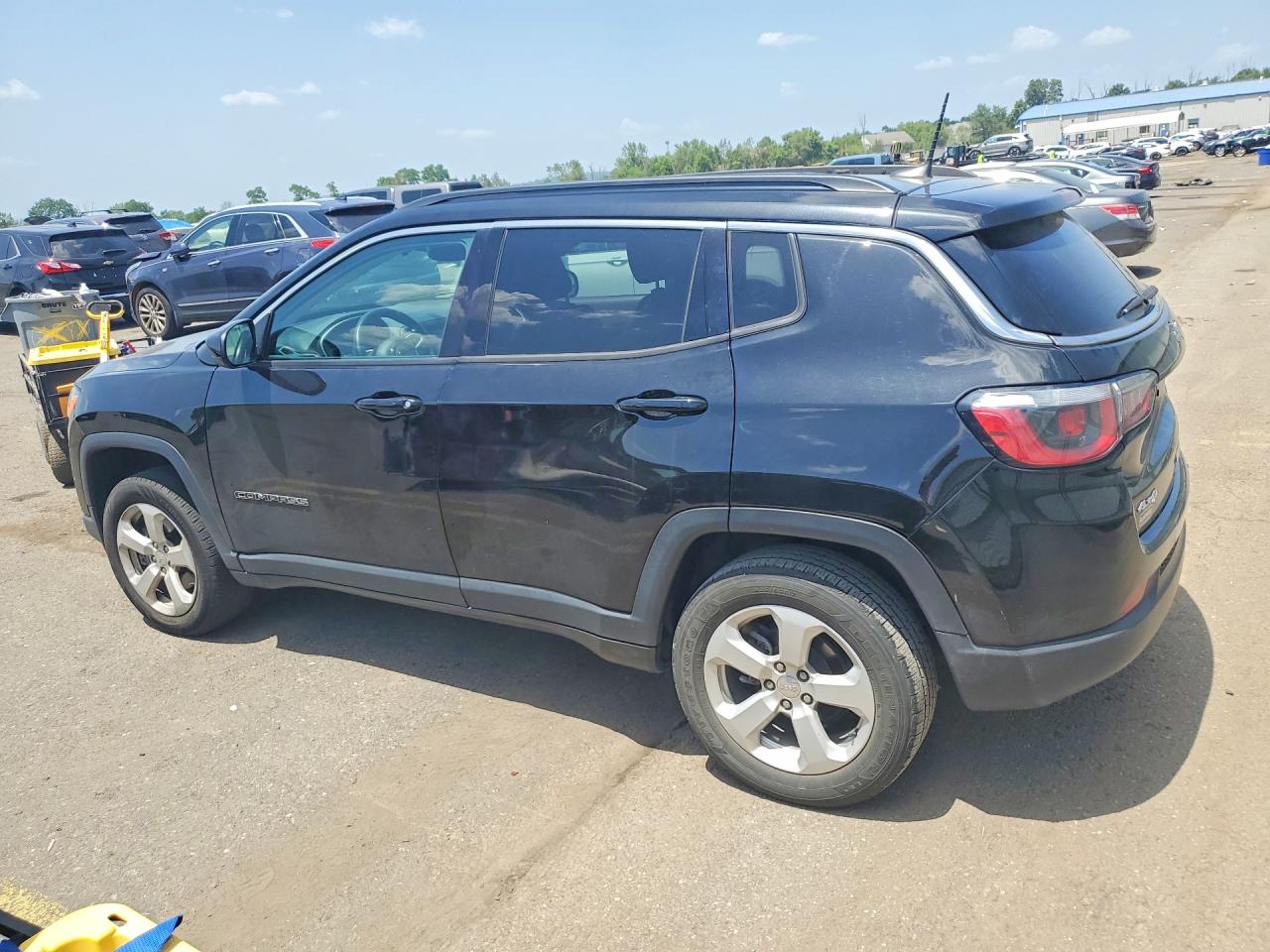 3C4NJDBB3LT229207 · 2020 JEEP COMPASS · 2/13
