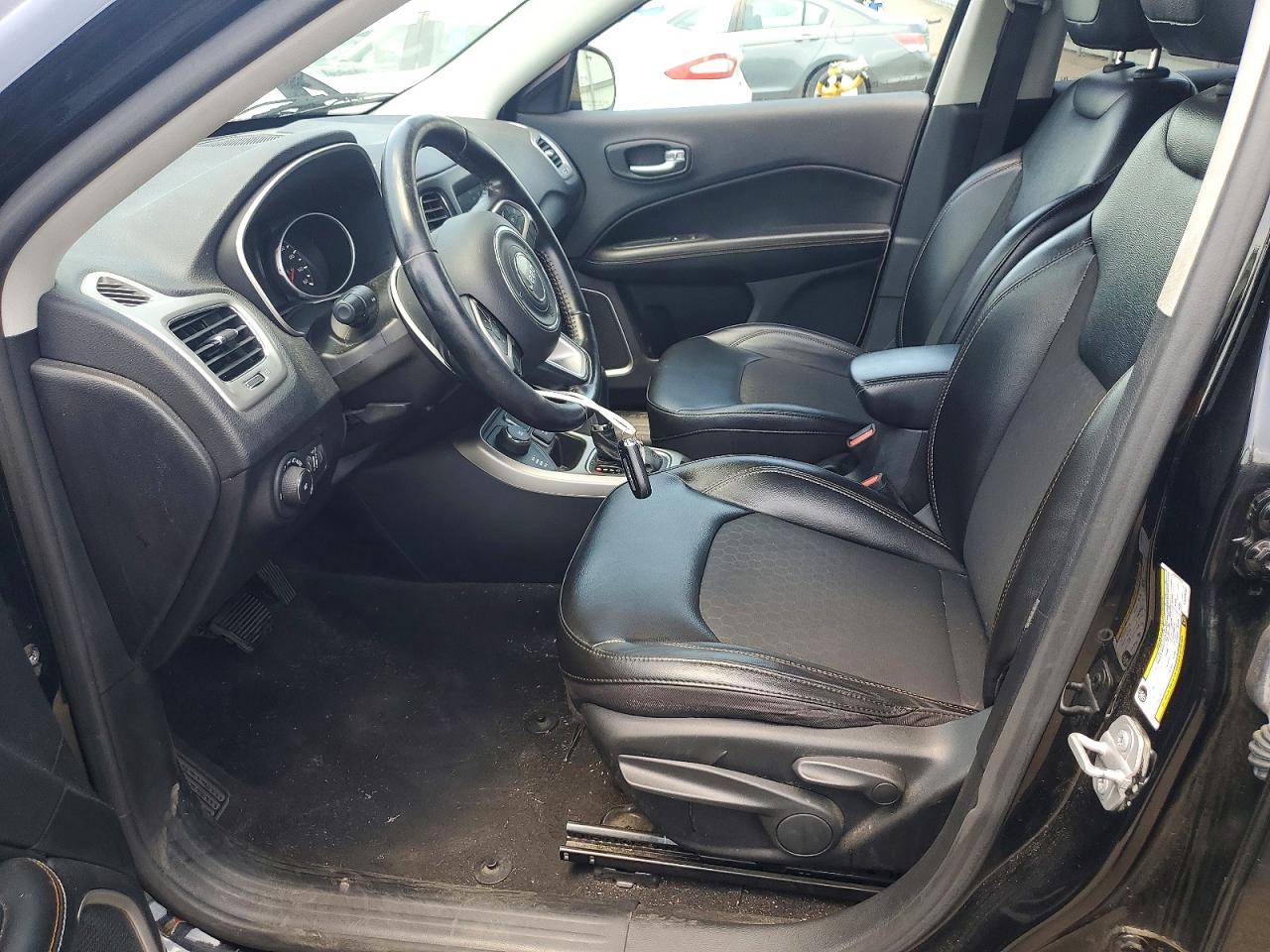 3C4NJDBB3LT229207 · 2020 JEEP COMPASS · 7/13