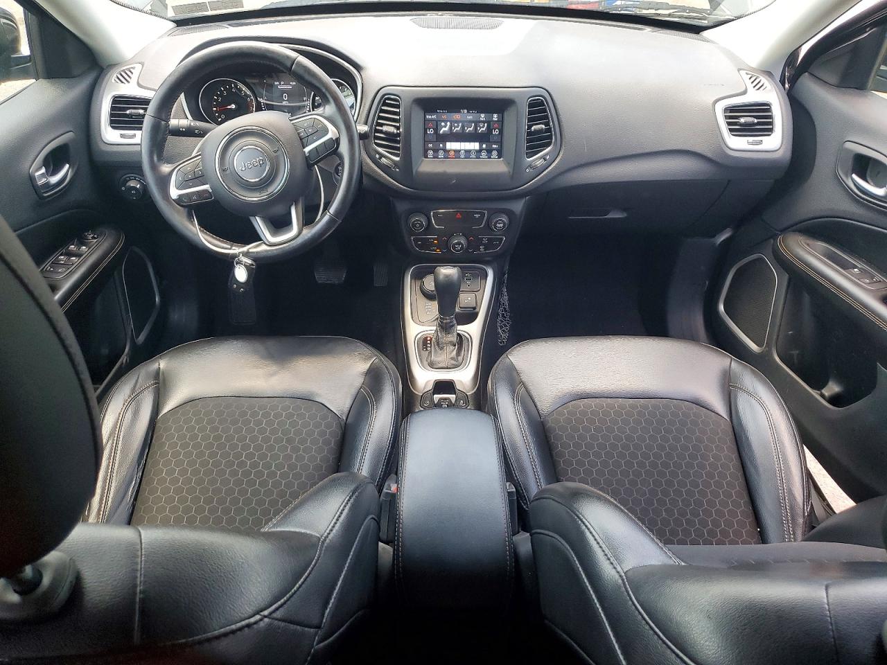 3C4NJDBB3LT229207 · 2020 JEEP COMPASS · 8/13