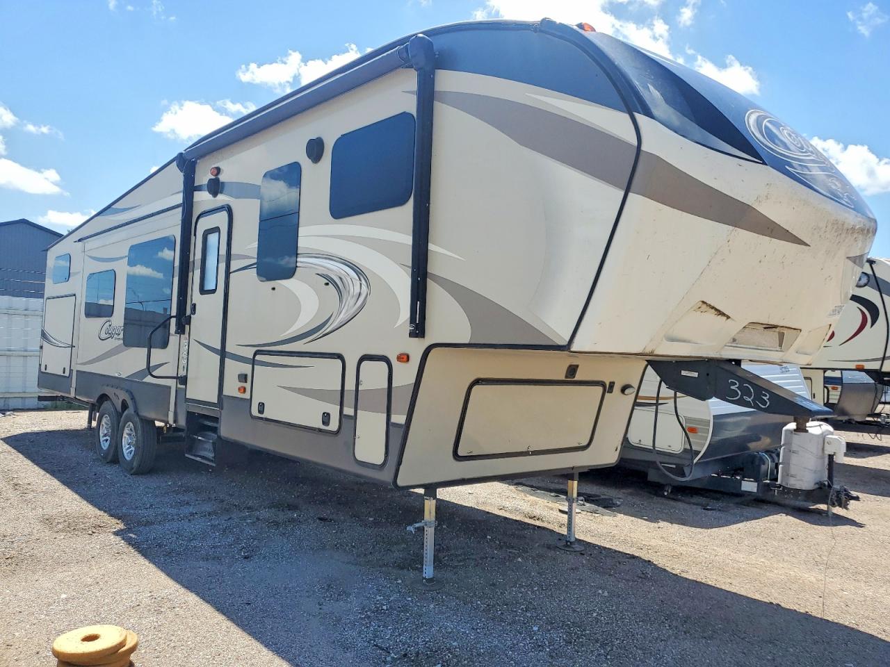 4YDF33621H2500323 · 2017 KEYSTONE COUGAR