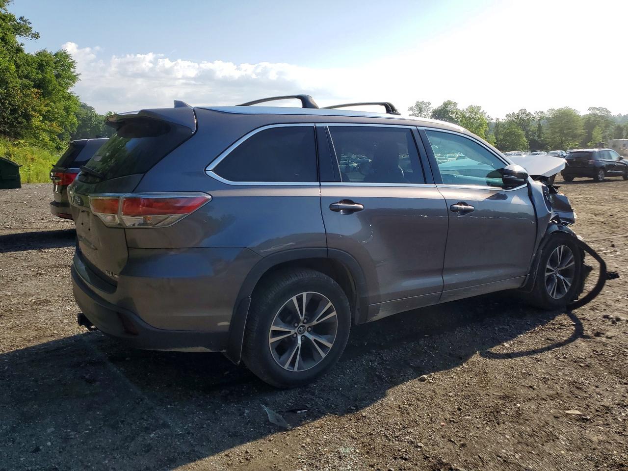 5TDJKRFH5GS283261 · 2016 TOYOTA HIGHLANDER · 3/13