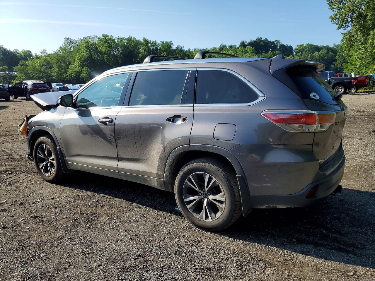 5TDJKRFH5GS283261 · 2016 TOYOTA HIGHLANDER · 2/13