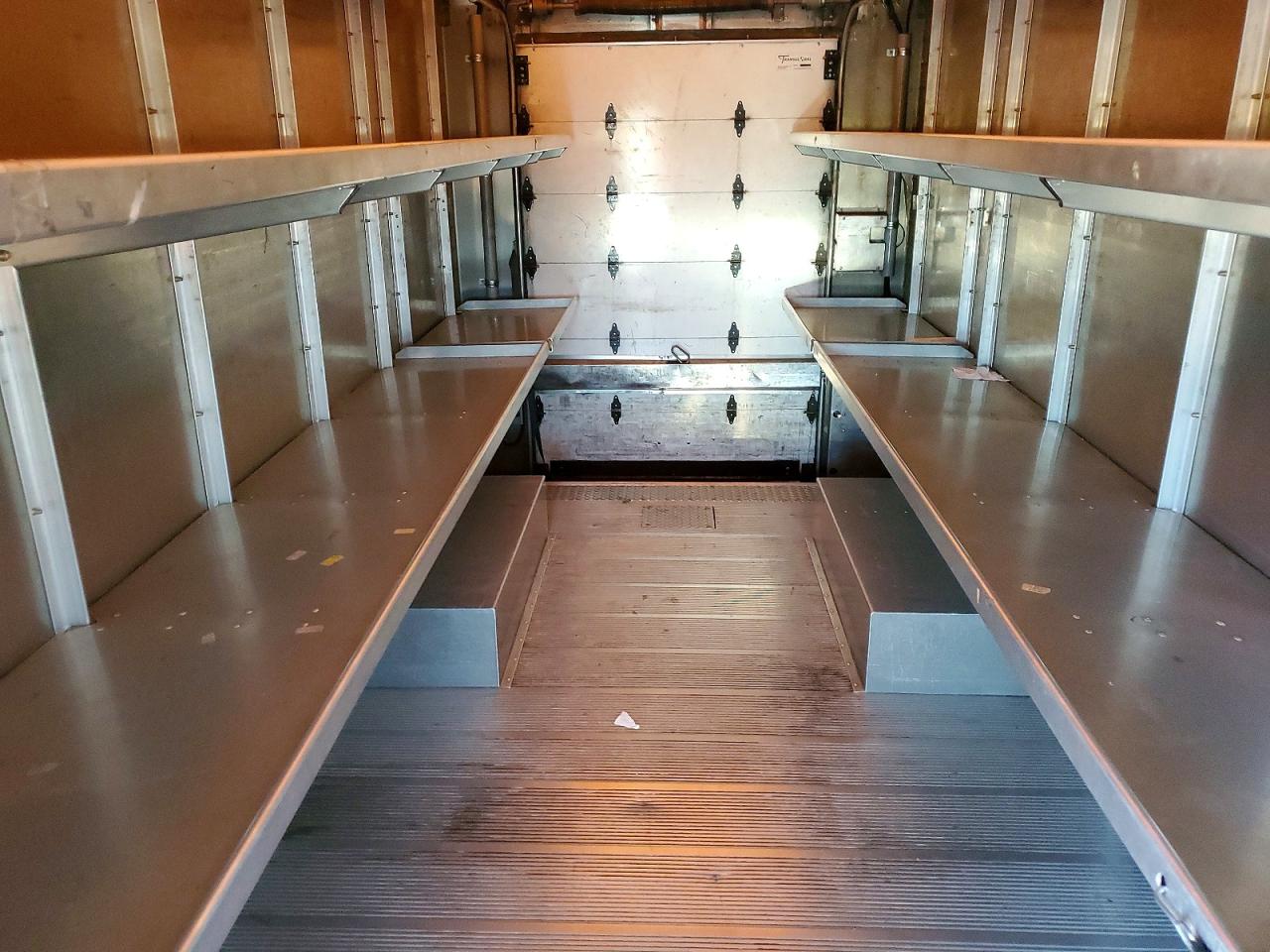 4UZAC2EA9LCLZ6694 · 2020 FREIGHTLINER CHASSIS · 10/13