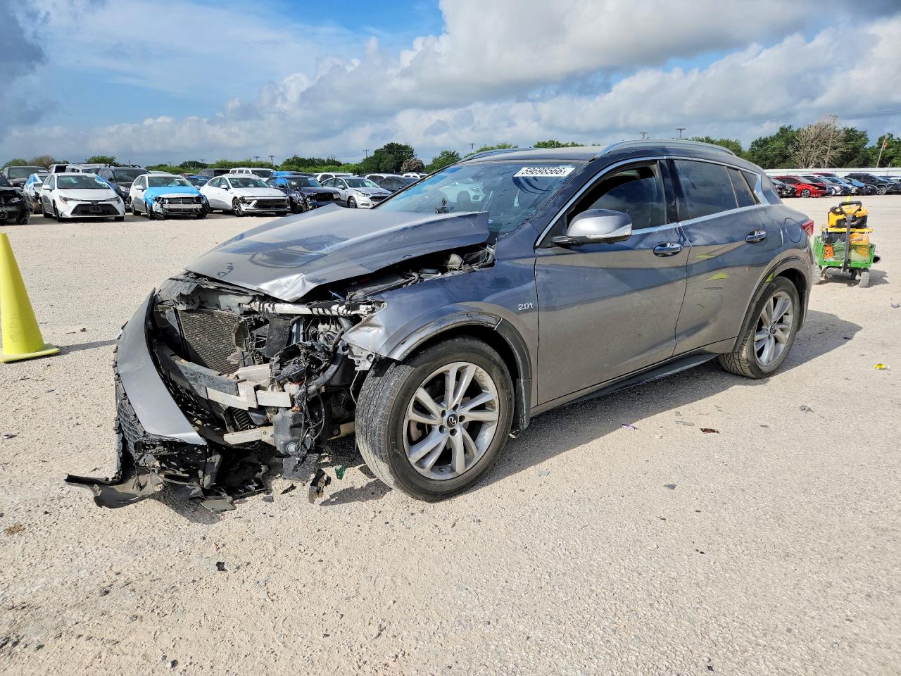 SJKCH5CP7KA011227 · 2019 INFINITI QX30