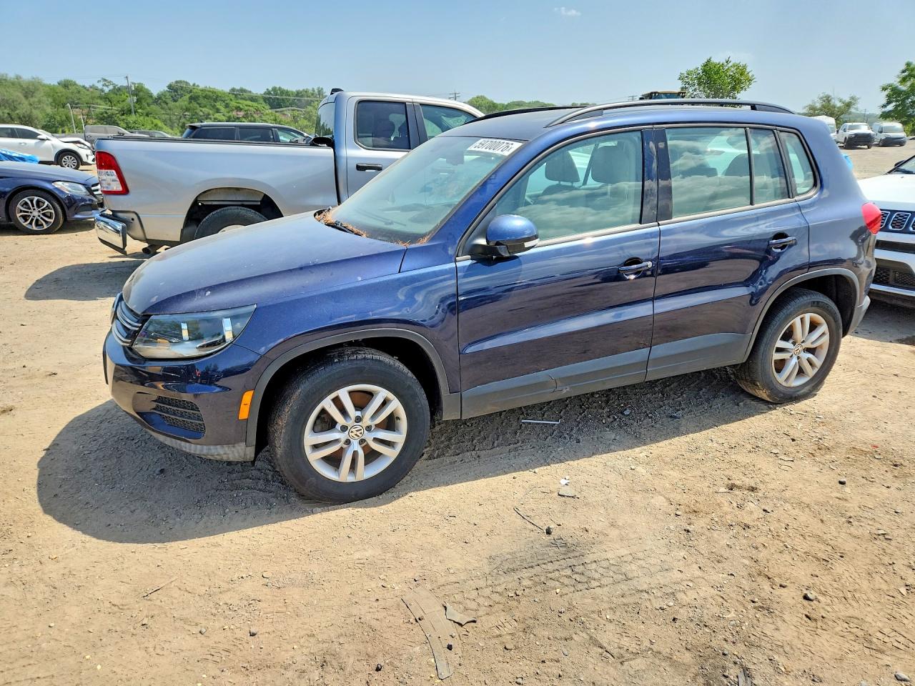 WVGBV7AX8GW528645 · 2016 VOLKSWAGEN TIGUAN