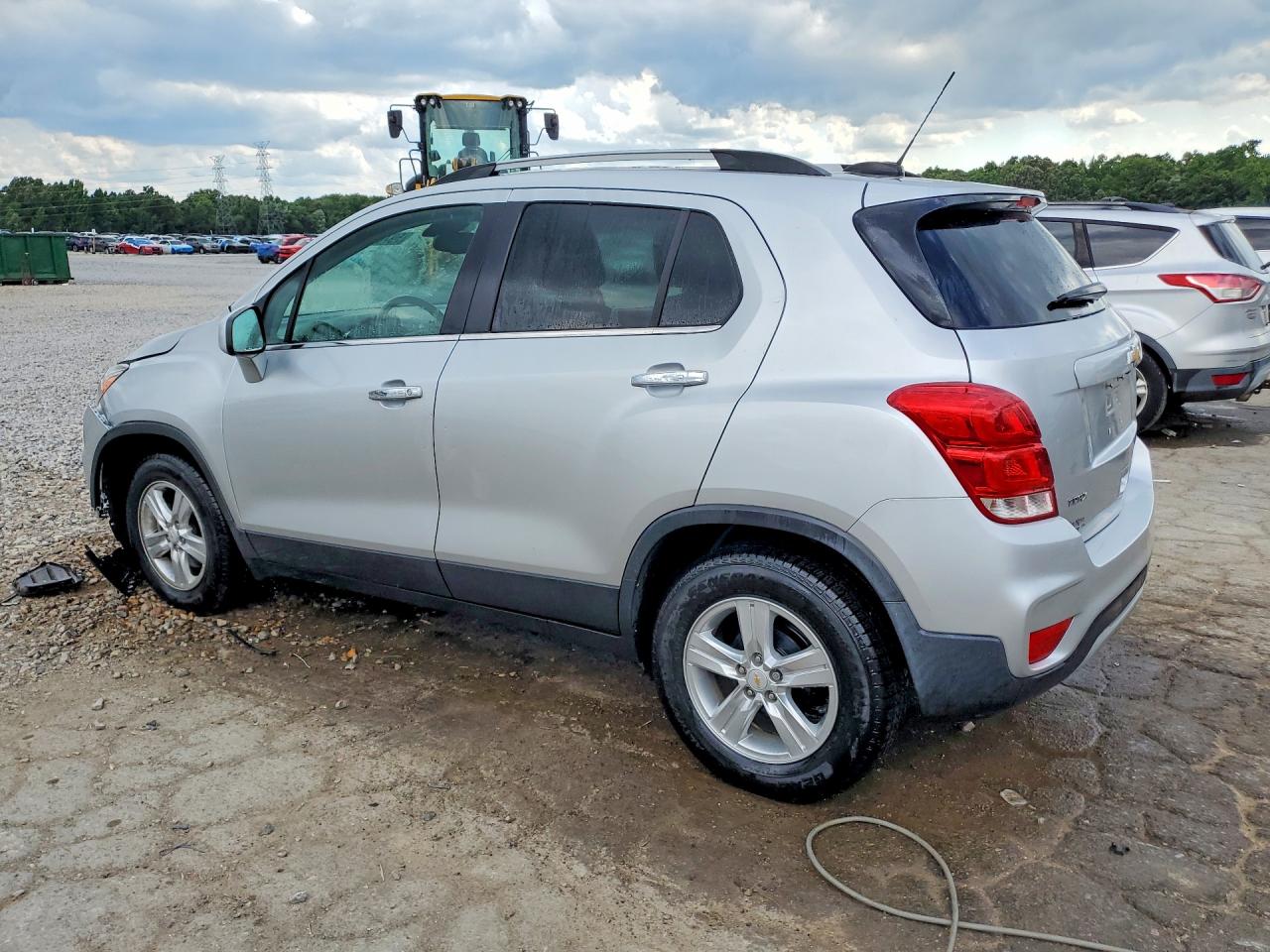 KL7CJLSB3JB644329 · 2018 CHEVROLET TRAX · 2/13