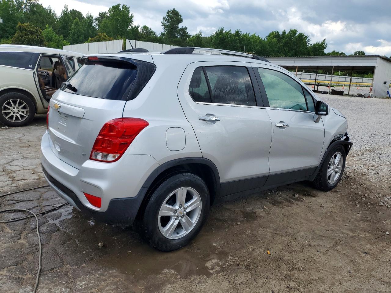KL7CJLSB3JB644329 · 2018 CHEVROLET TRAX · 3/13