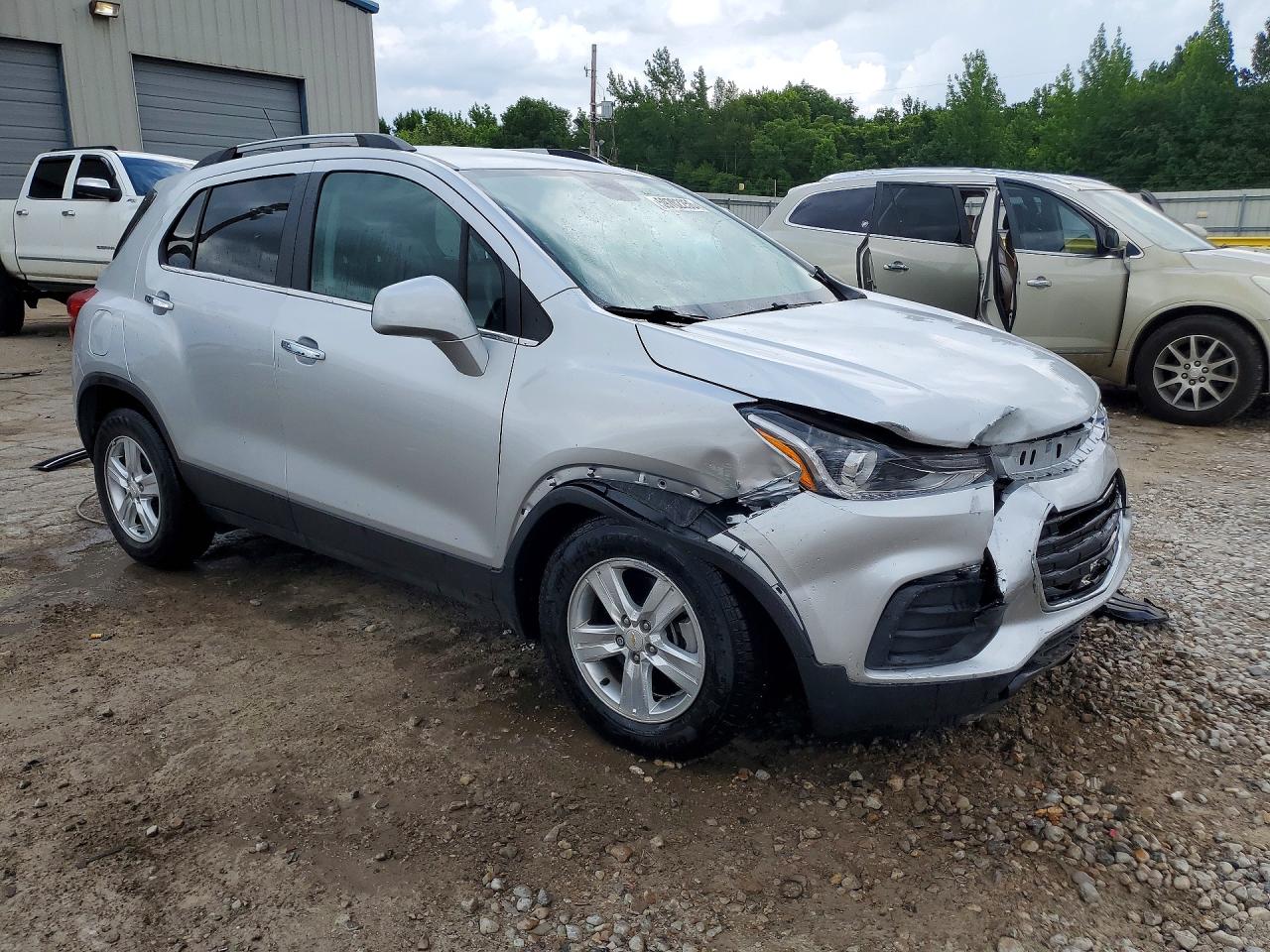 KL7CJLSB3JB644329 · 2018 CHEVROLET TRAX · 4/13