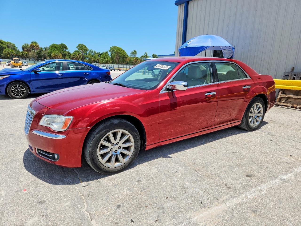 2C3CA5CG9BH529529 · 2011 CHRYSLER 300