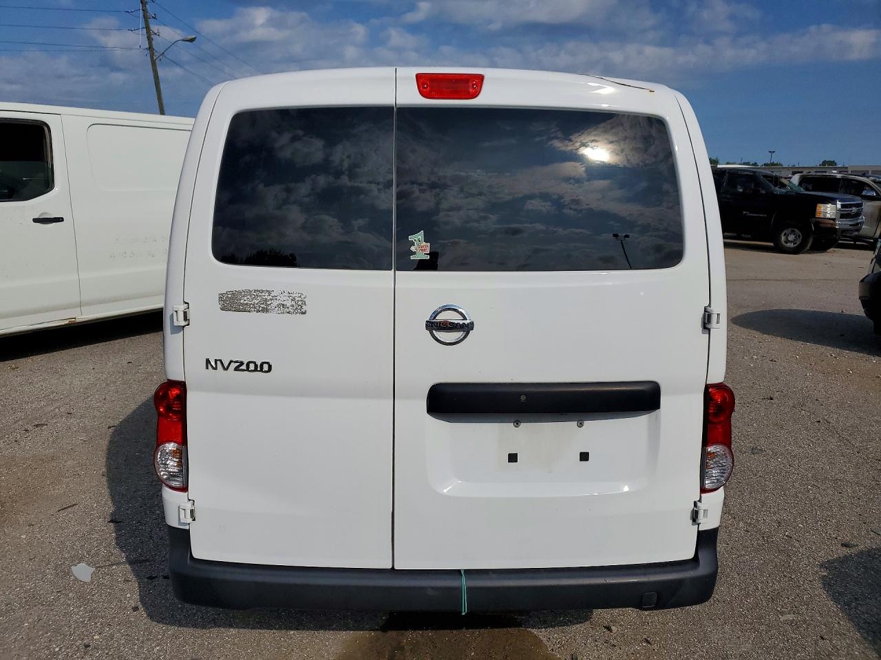 3N6CM0KN5LK697329 · 2020 NISSAN NV200 · 6/14