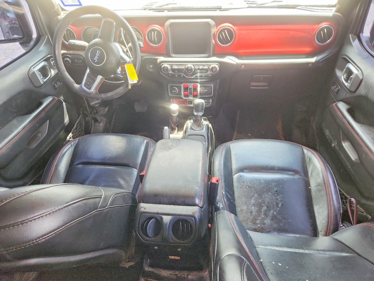 1C4HJXFG1JW214264 · 2018 JEEP WRANGLER UNLIMITED · 8/13