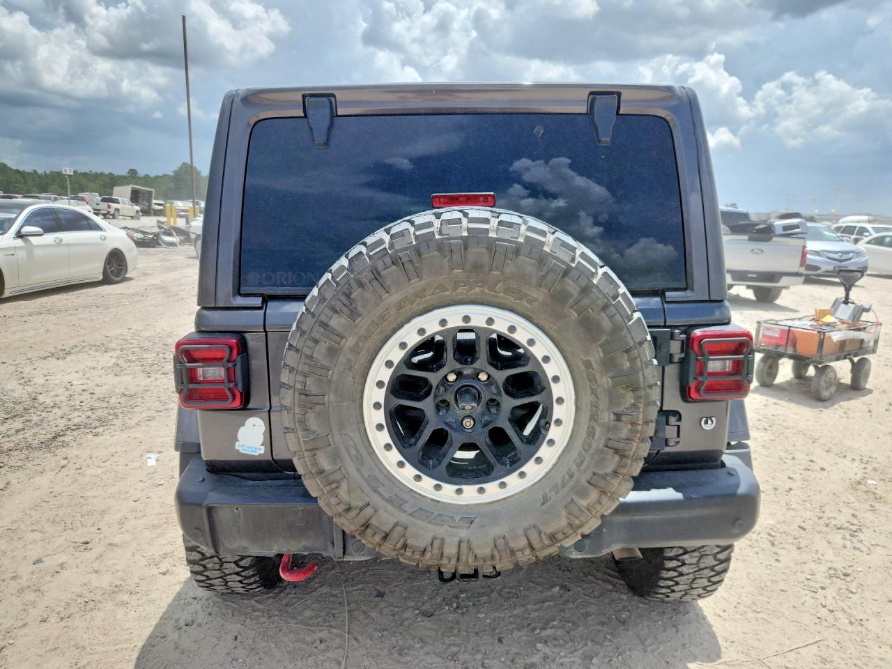 1C4HJXFG1JW214264 · 2018 JEEP WRANGLER UNLIMITED · 6/13