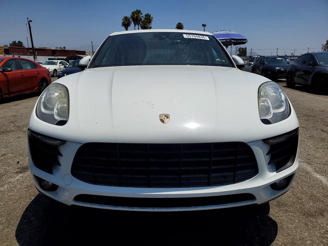 WP1AA2A52HLB01945 · 2017 PORSCHE MACAN · 5/13