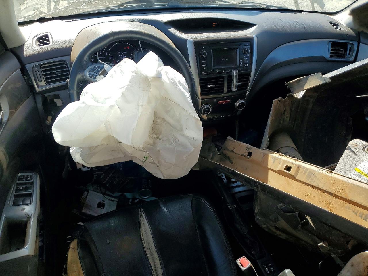 JF2SHGGC8BH739472 · 2011 SUBARU FORESTER · 8/12